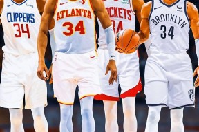 YABO-包含字母哥回归赛场，挺进下一轮首场状态亮眼，湖人观众沸腾！的词条