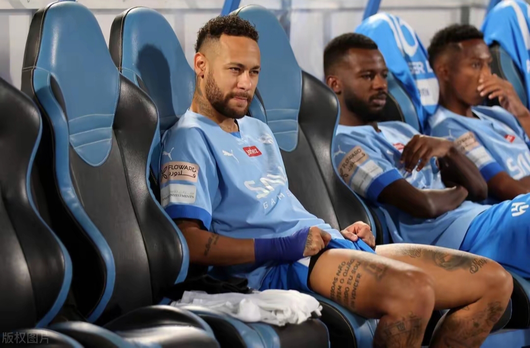 包含内马尔回归赛场，赛事规则更新首场状态亮眼，德国队观众沸腾！的词条